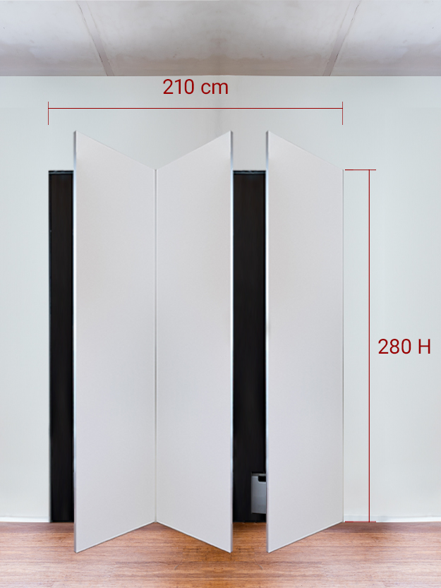 Armadio filomuro a 3 ante simmetriche cm 210×280